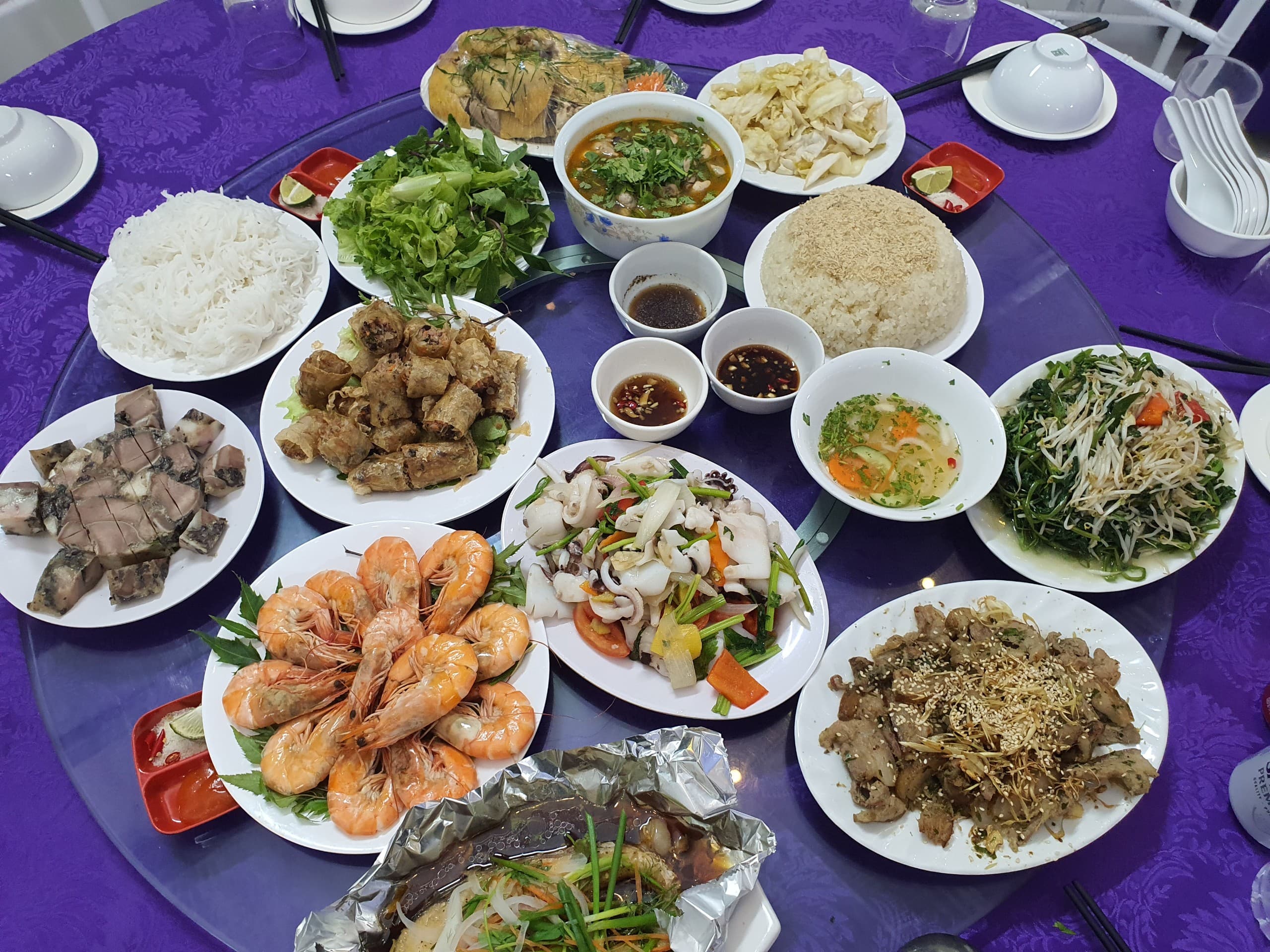 Ăn món 200k/suất